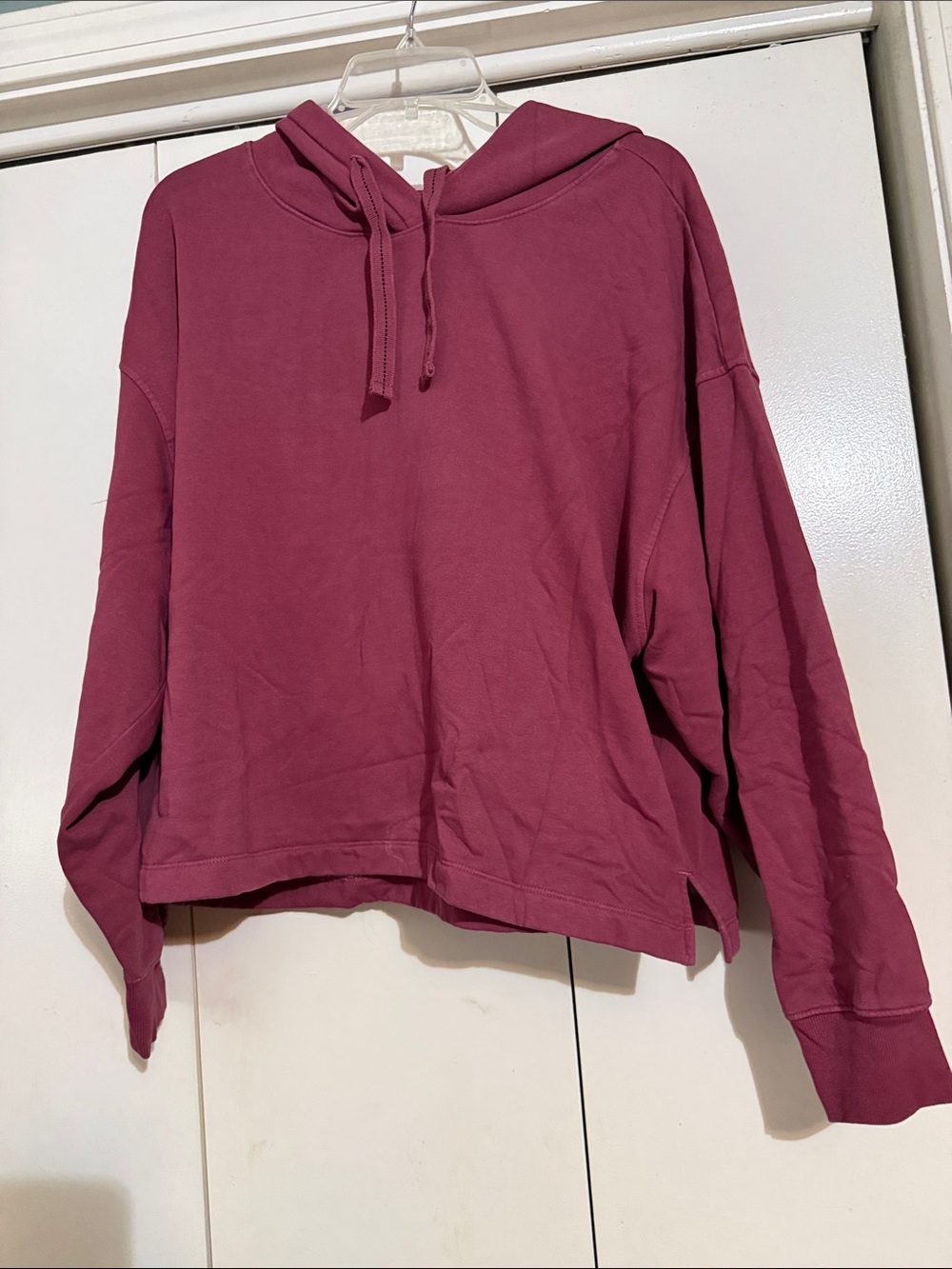 Old Navy Women's Cropped Hooded Sweatshirt in Plum